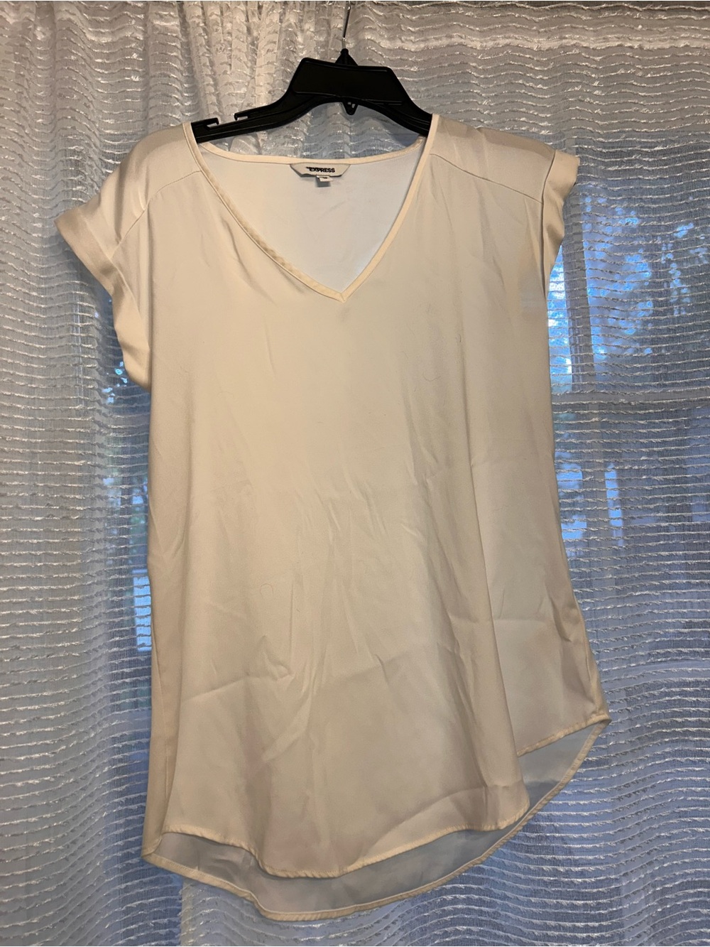 Express Cream V-Neck Short Sleeve Blouse